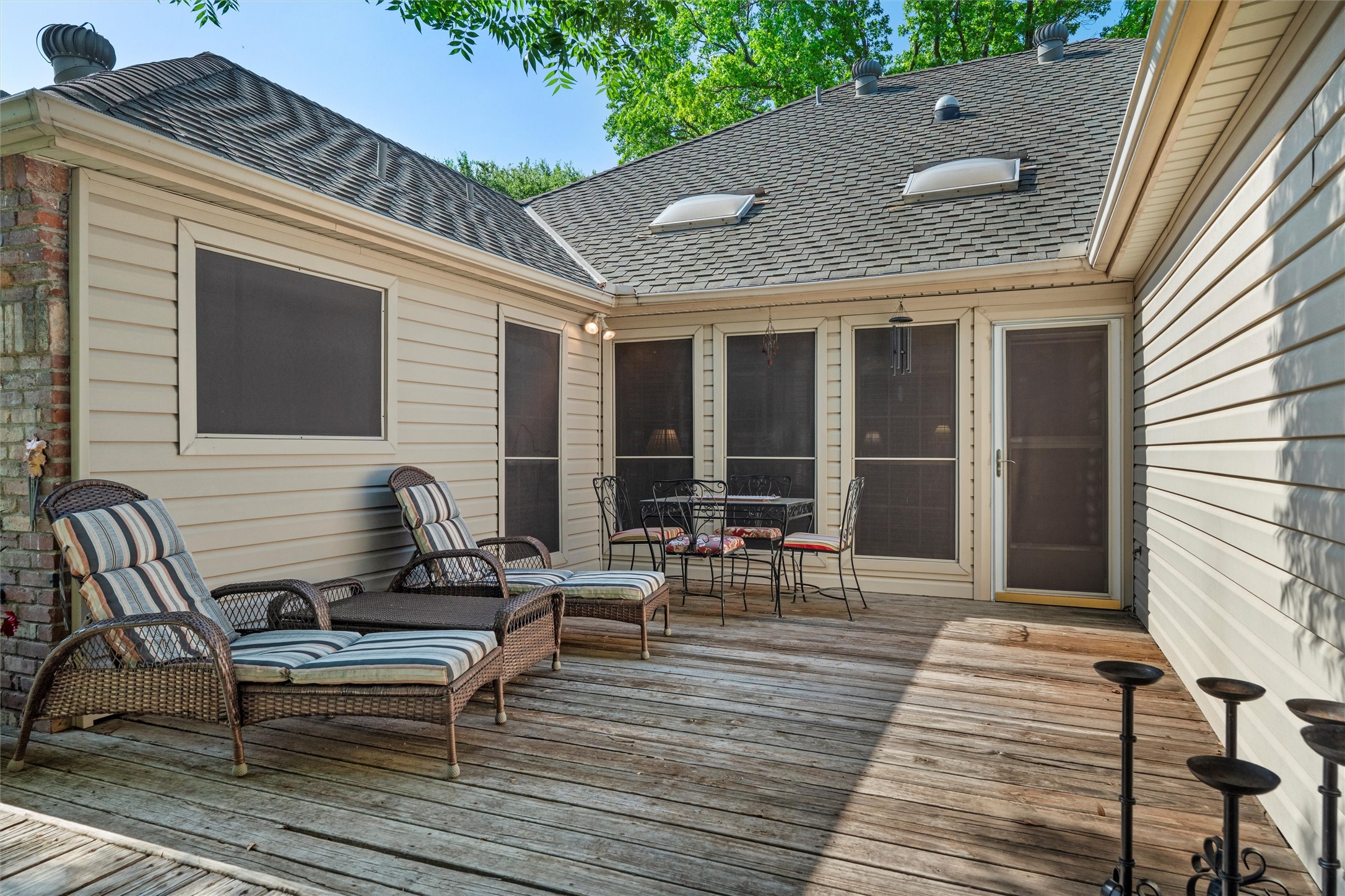 605 Hinsdale Drive Arlington TX 76006