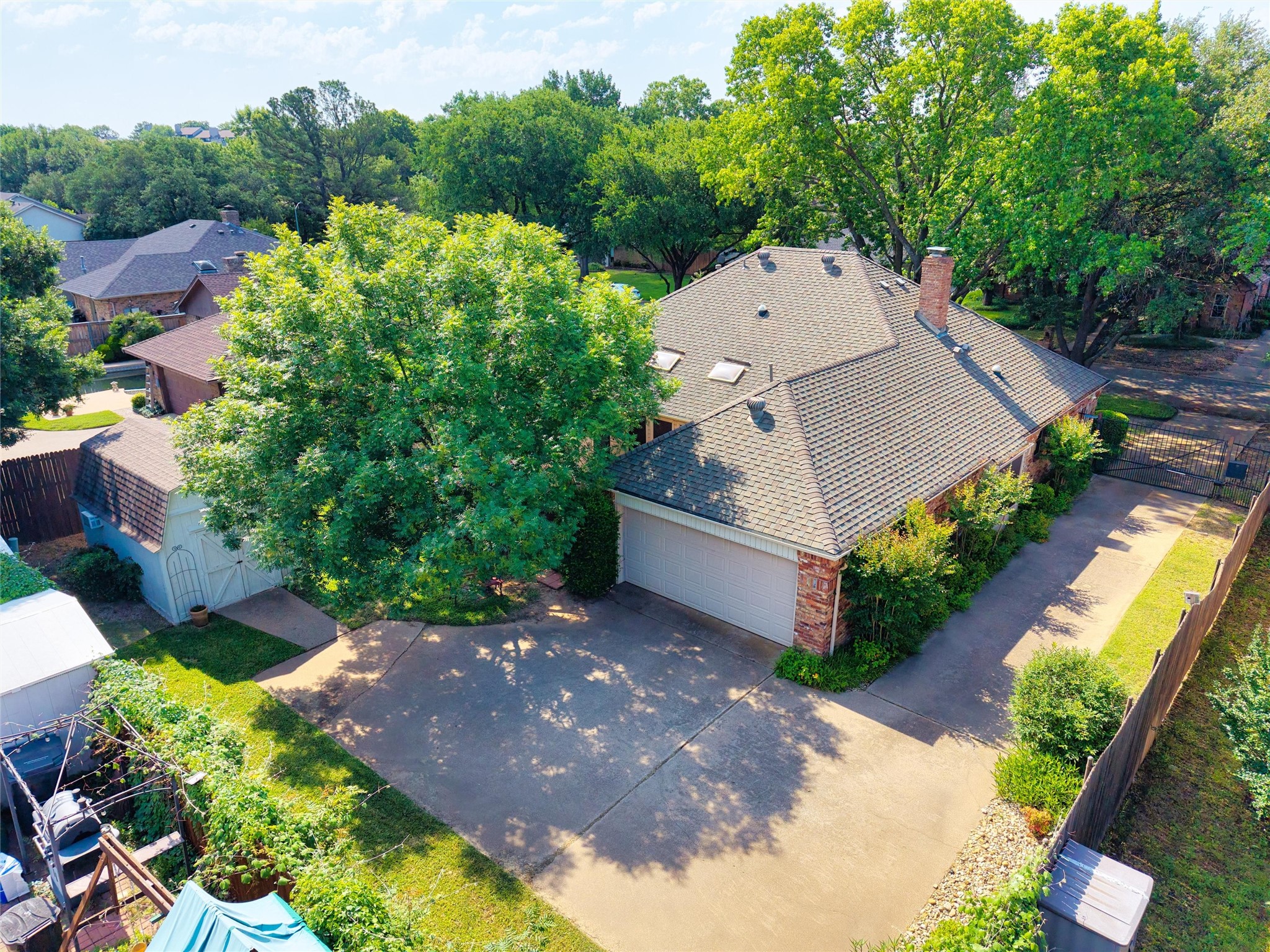 605 Hinsdale Drive Arlington TX 76006