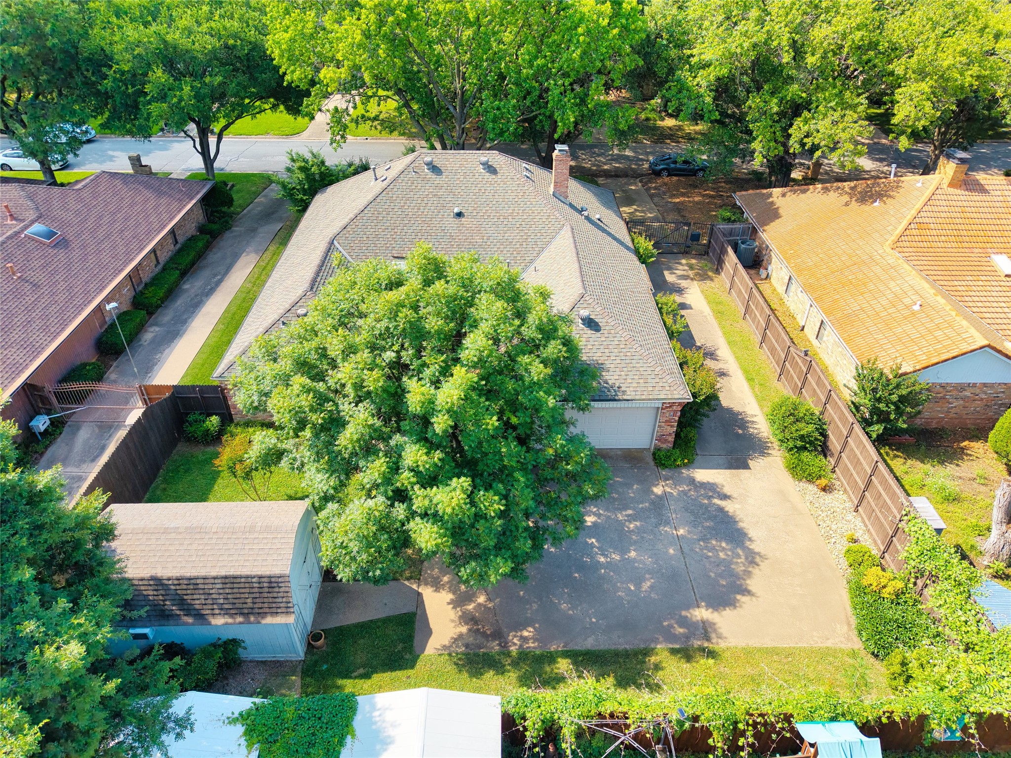 605 Hinsdale Drive Arlington TX 76006