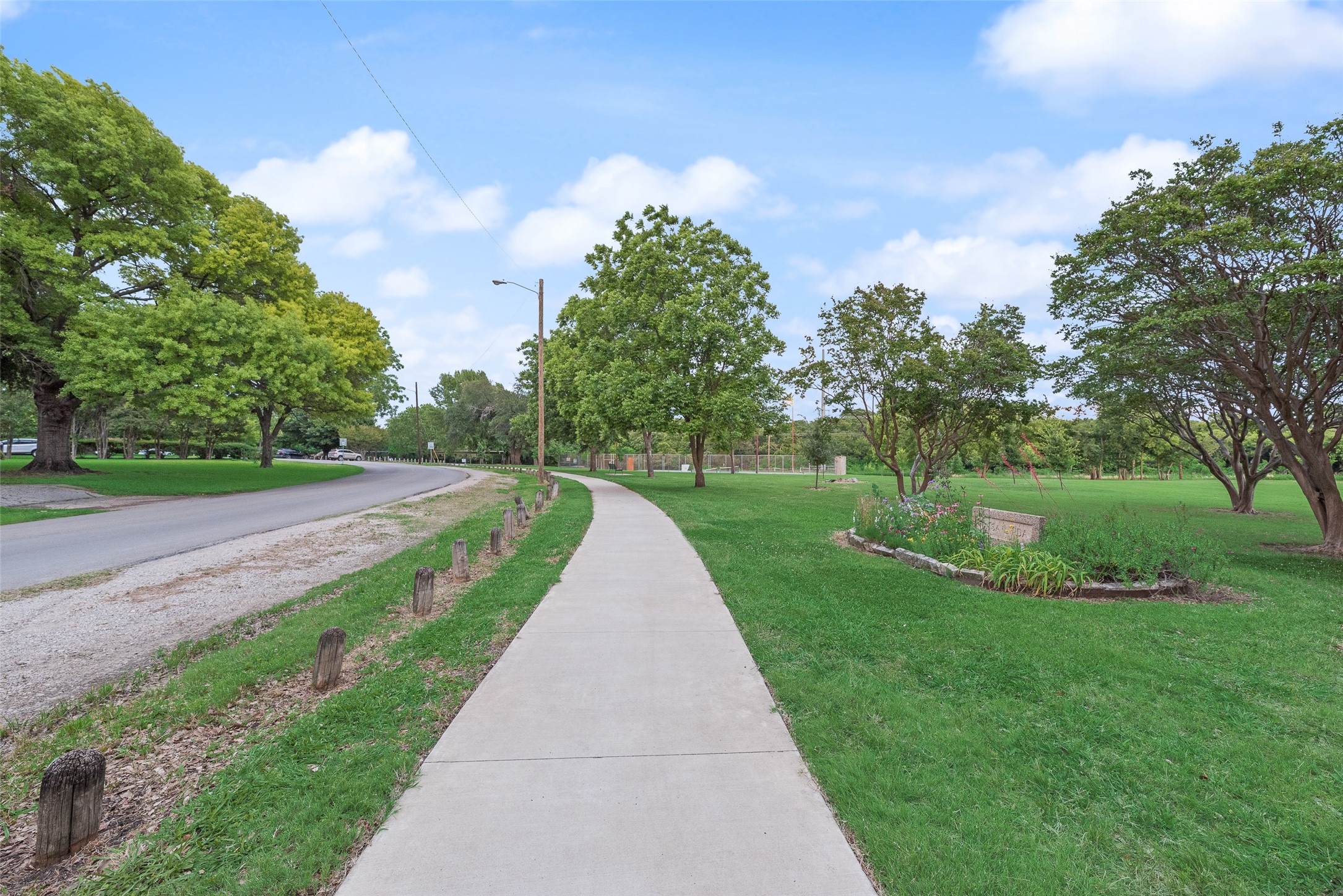 9003 Eustis Avenue Dallas TX 75218