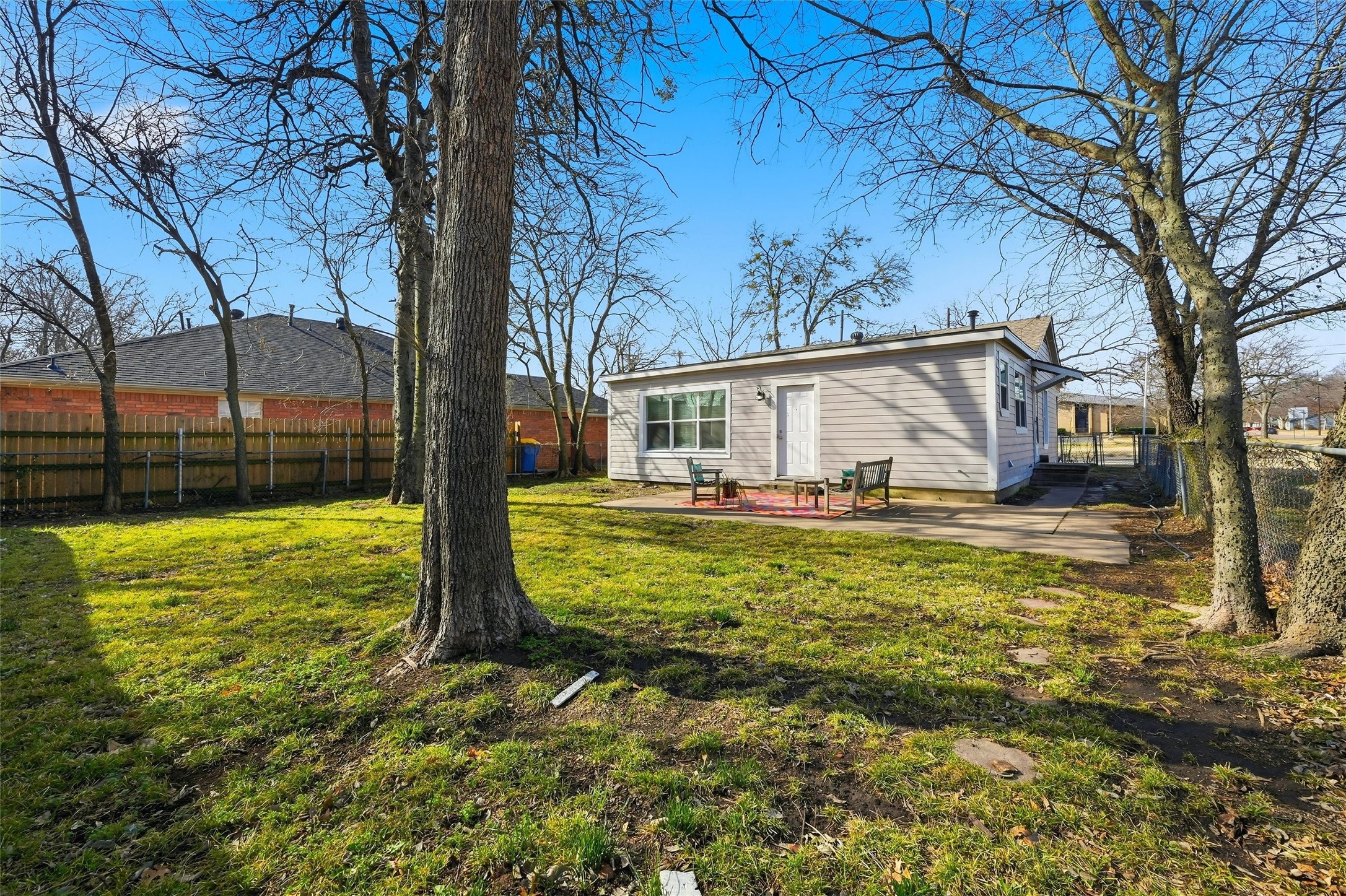 1823 N Crockett Street Sherman TX 75092