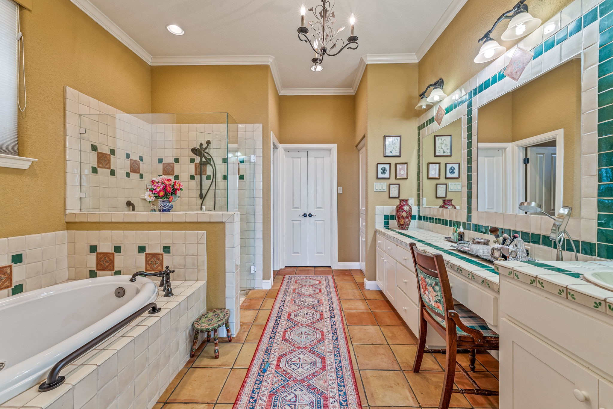 4204 Bluff View Drive Granbury TX 76048