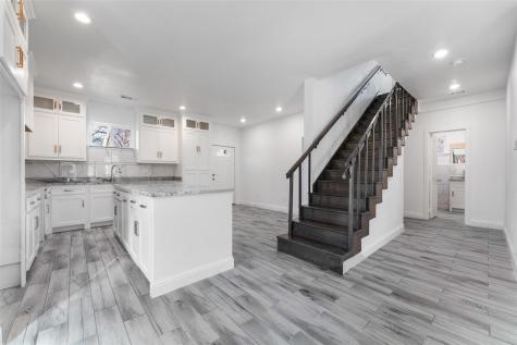 2211 E Ann Arbor Avenue Dallas TX 75216