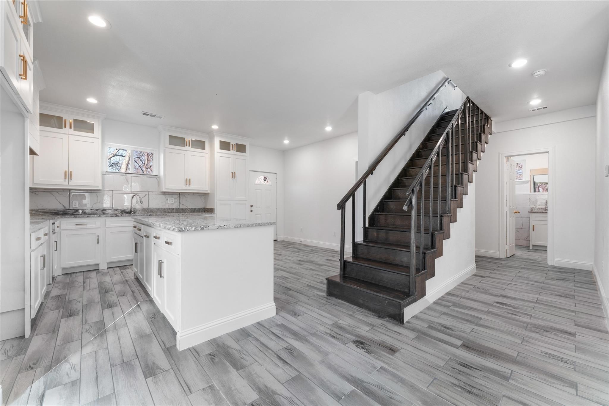 2211 E Ann Arbor Avenue Dallas TX 75216