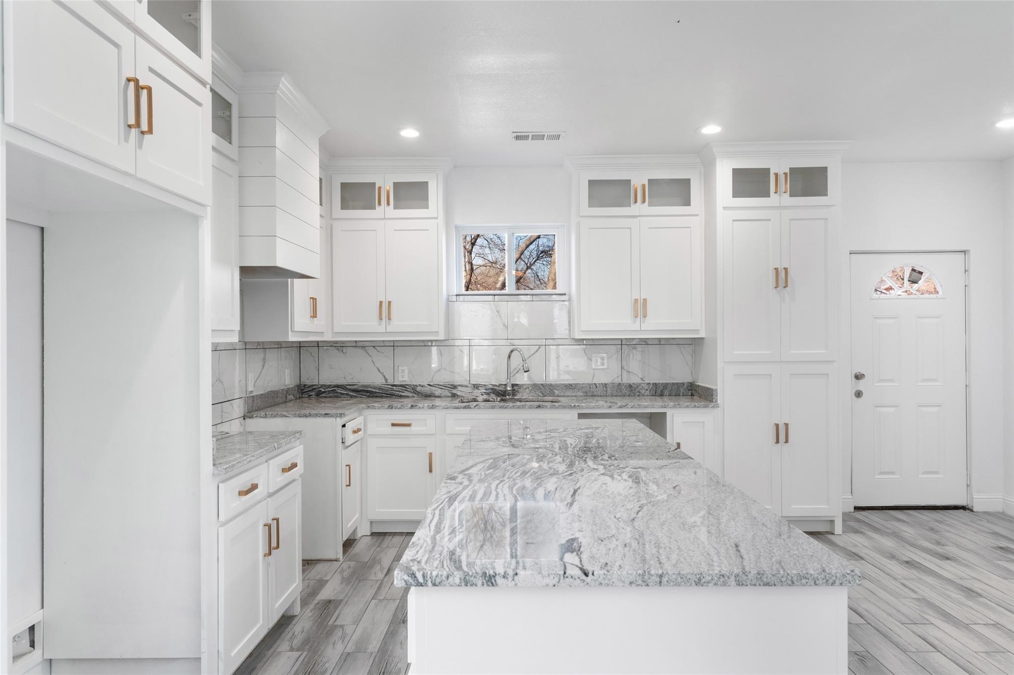 2211 E Ann Arbor Avenue Dallas TX 75216