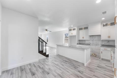 2211 E Ann Arbor Avenue Dallas TX 75216
