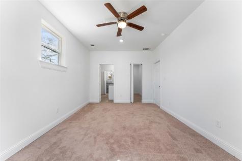 2211 E Ann Arbor Avenue Dallas TX 75216