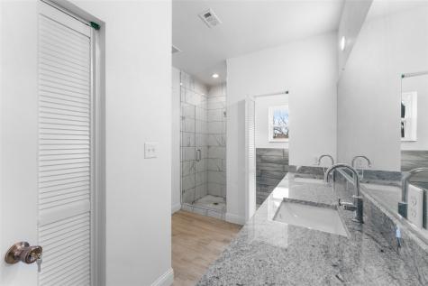 2211 E Ann Arbor Avenue Dallas TX 75216