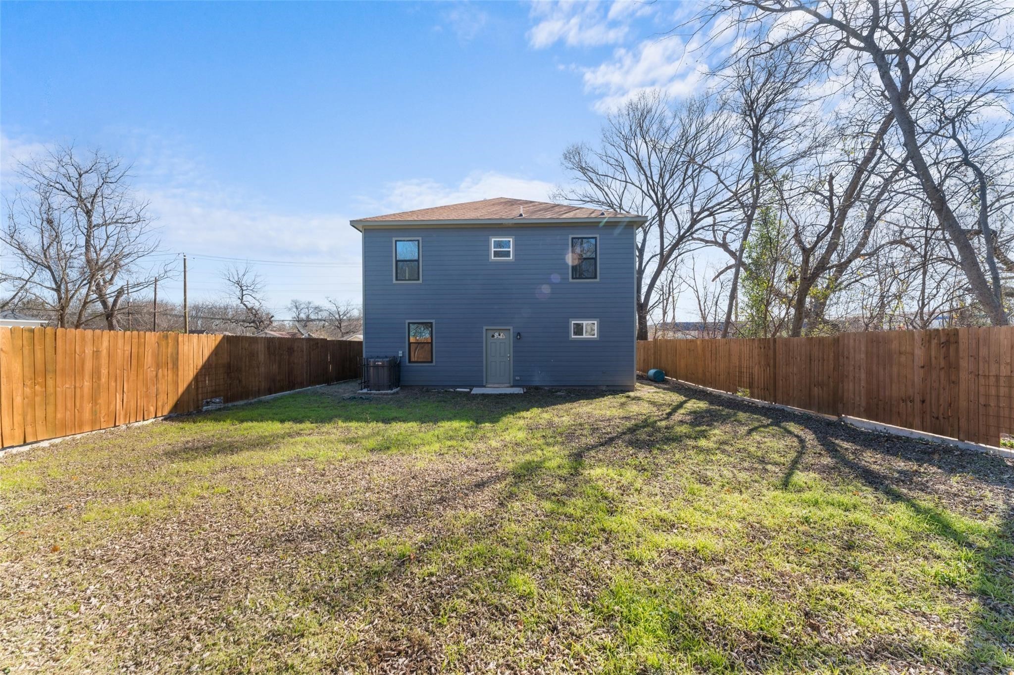 2211 E Ann Arbor Avenue Dallas TX 75216