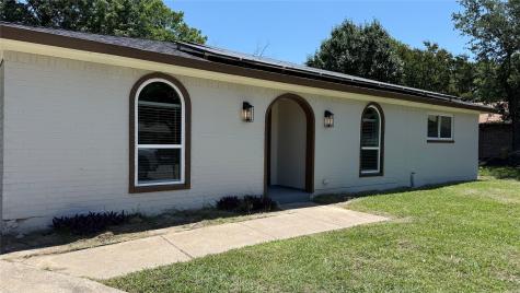 201 Fleetwood Court Arlington TX 76014