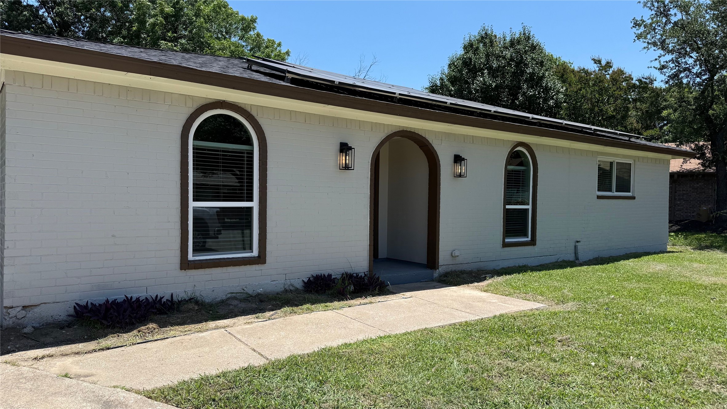 201 Fleetwood Court Arlington TX 76014