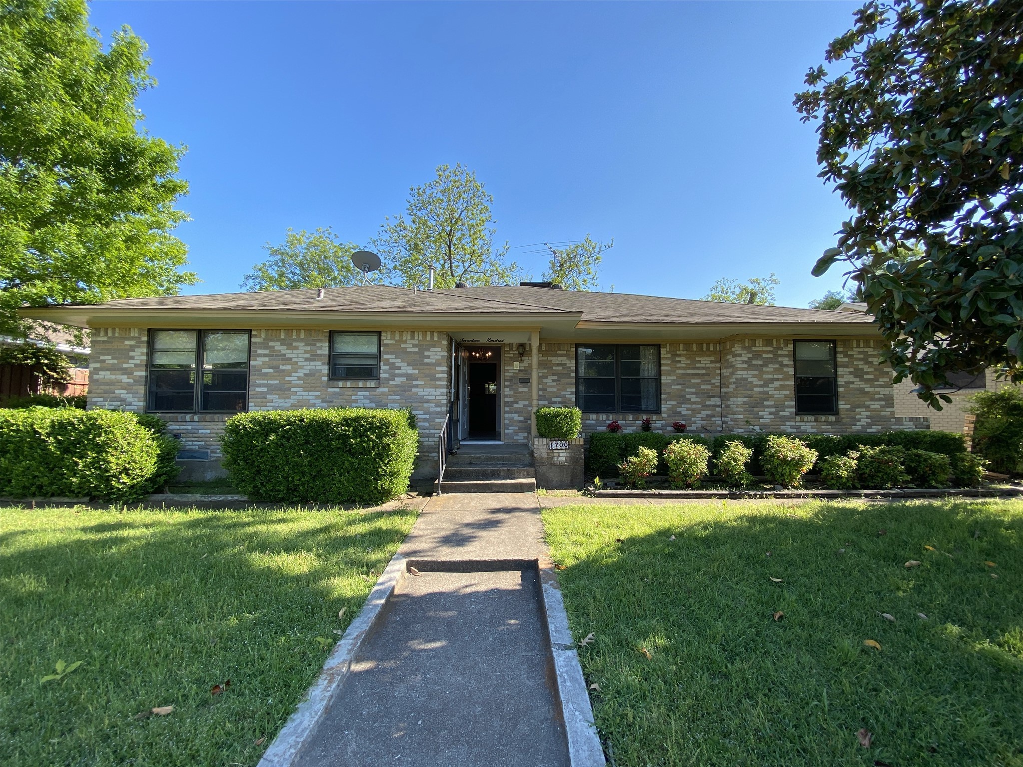 1700 Bardfield Avenue Garland TX 75041
