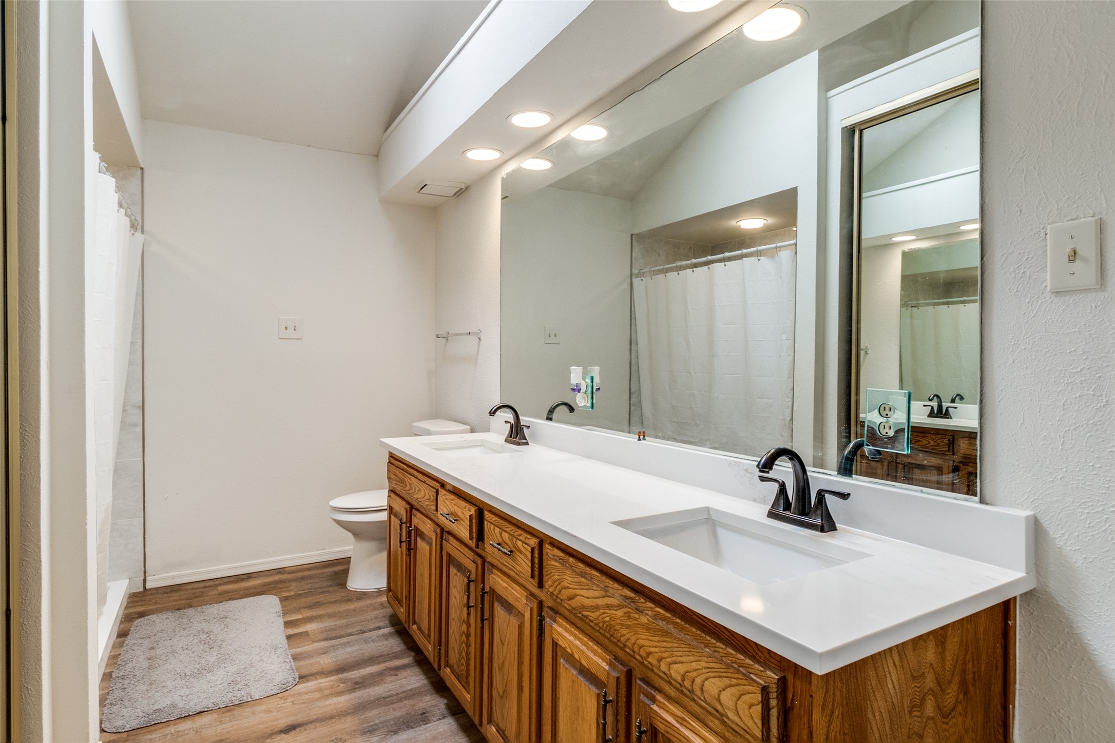 2533 Montclair Lane Mesquite TX 75150