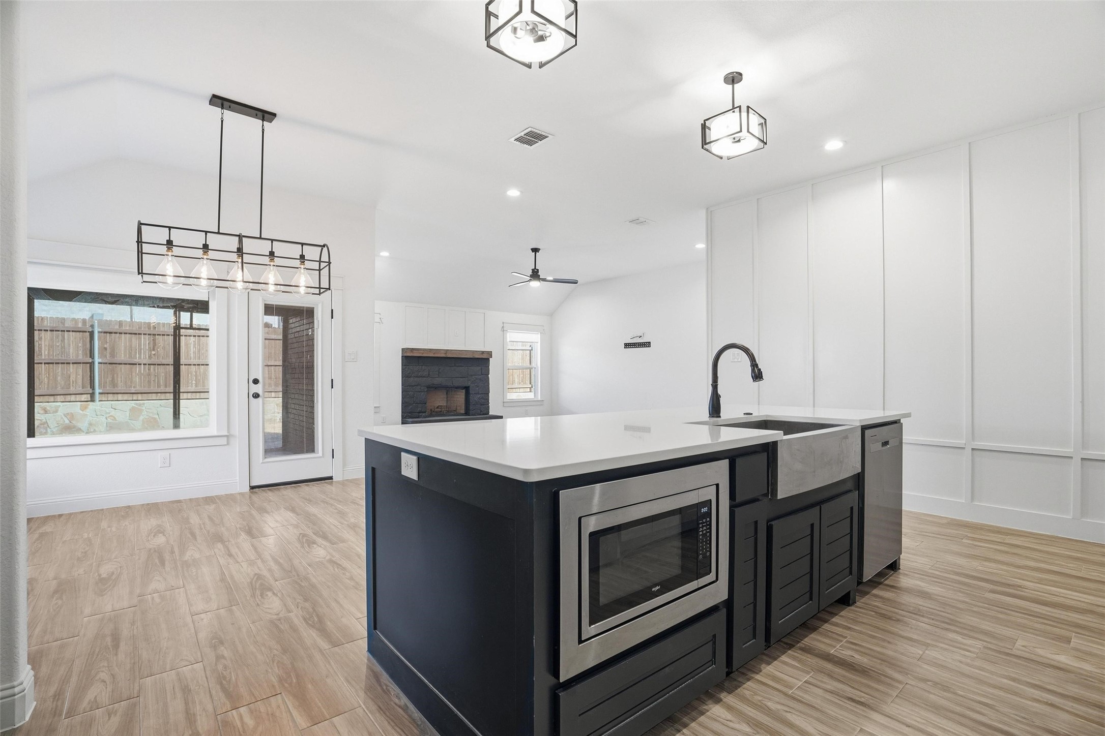 929 Tesslynn Avenue Godley TX 76044