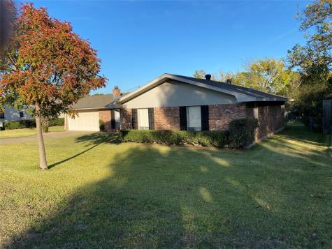 313 Woodlawn Drive Keene TX 76059