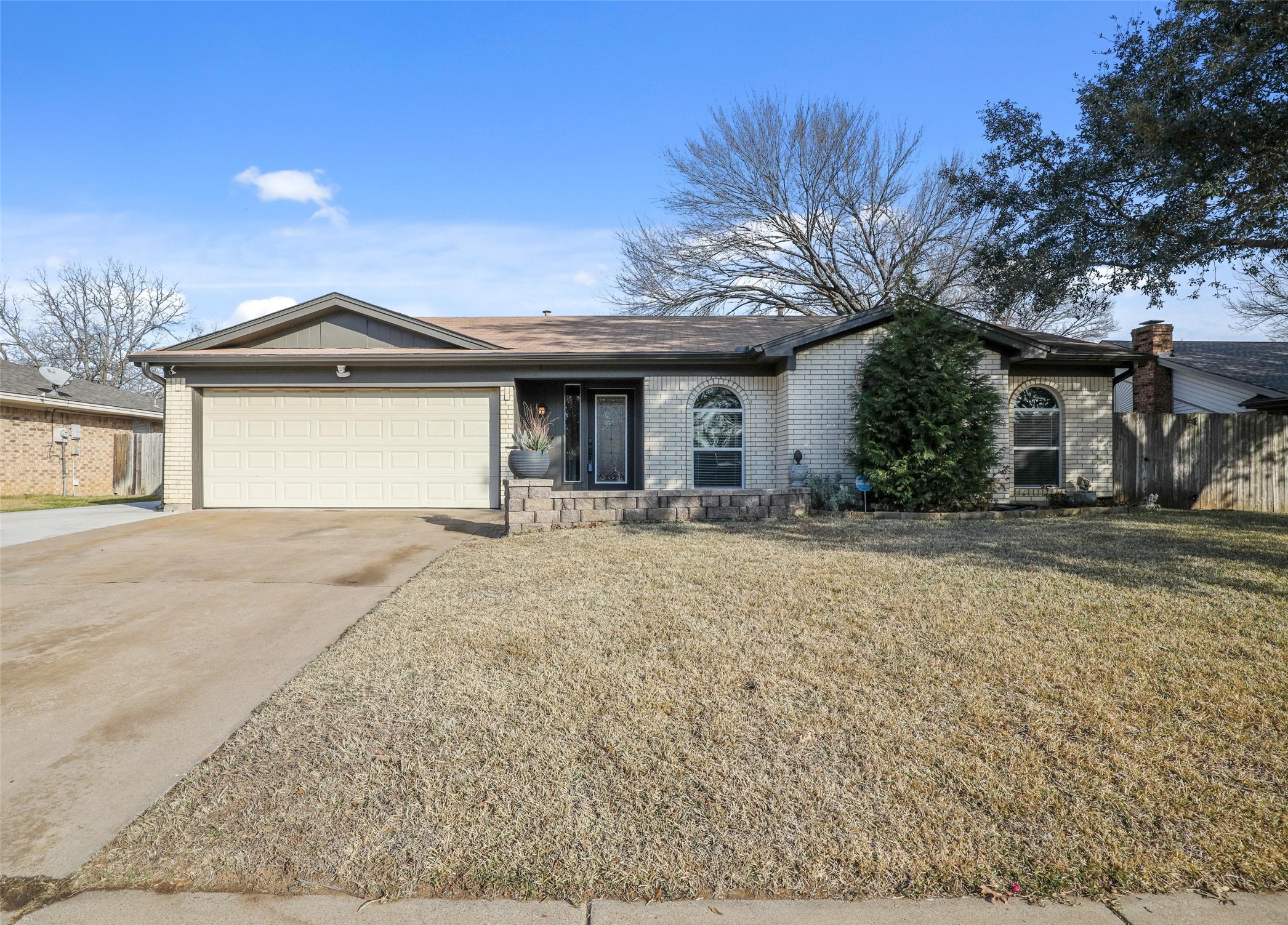 1016 Monterrey Street Bedford TX 76022