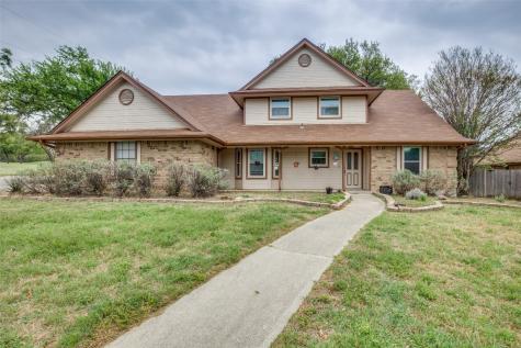 7524 Cimarron Drive North Richland Hills TX 76182