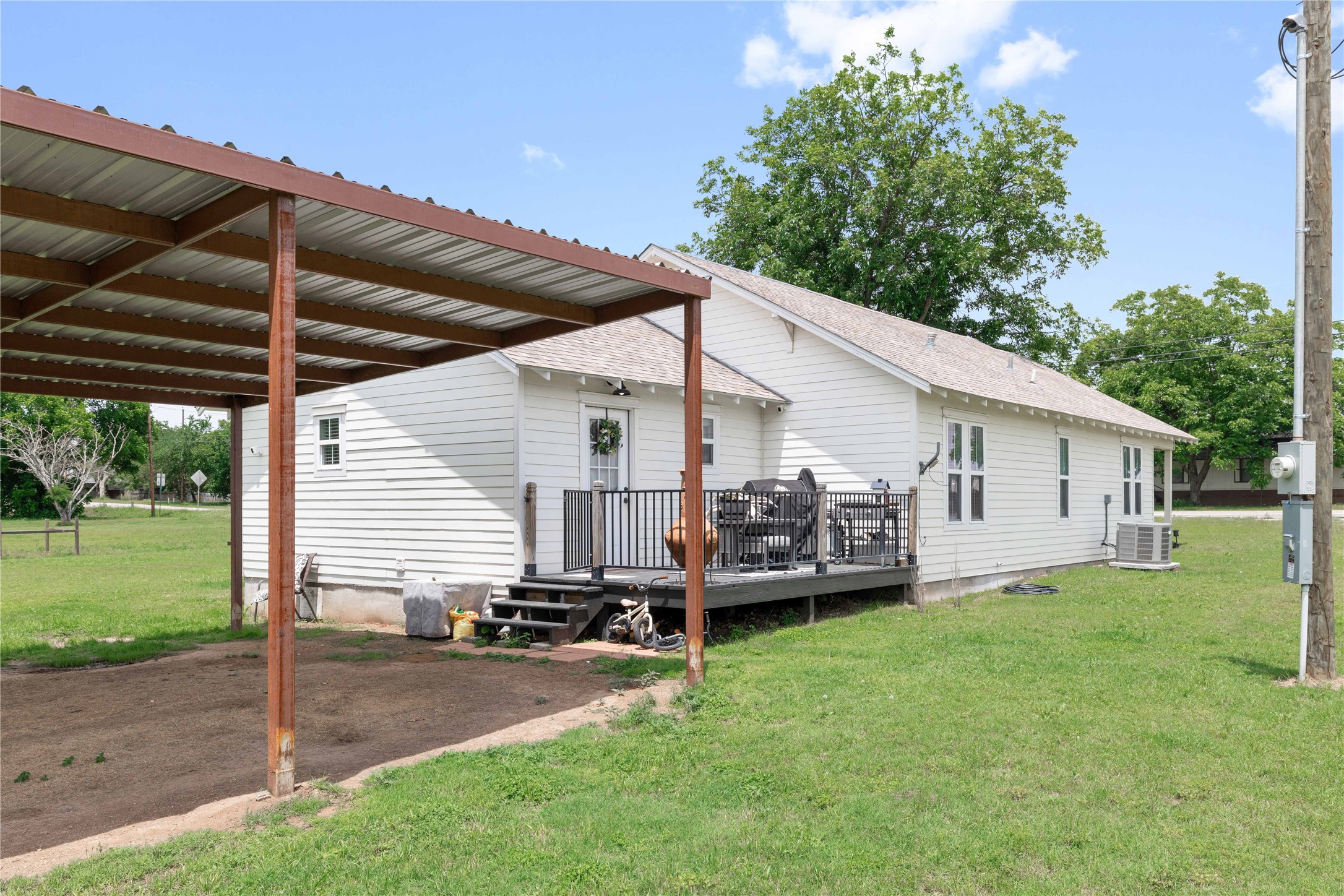 1020 Main Street Blanket TX 76432