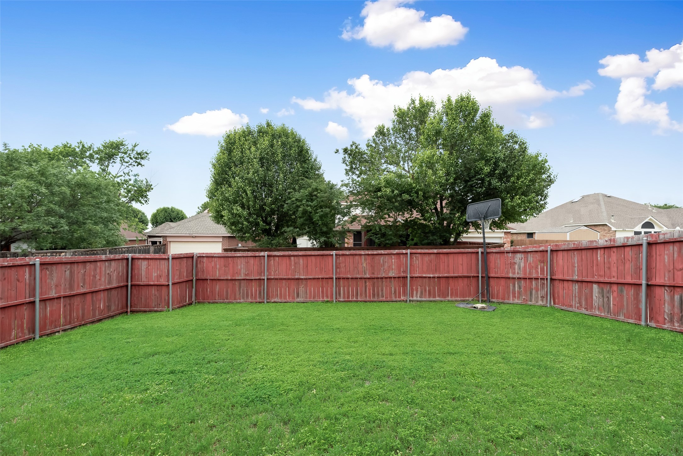 1521 Mountain Laurel Lane Desoto TX 75115
