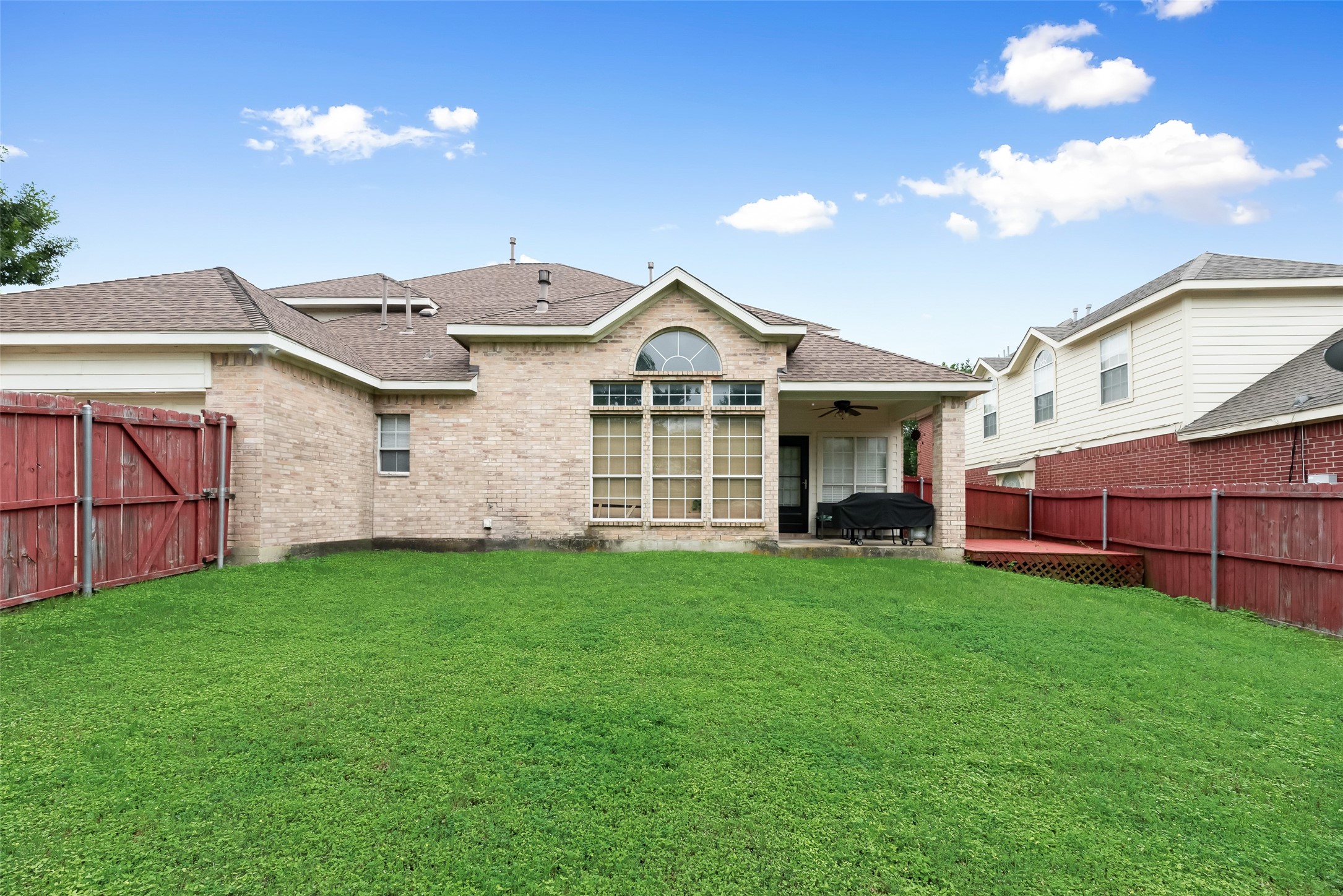 1521 Mountain Laurel Lane Desoto TX 75115