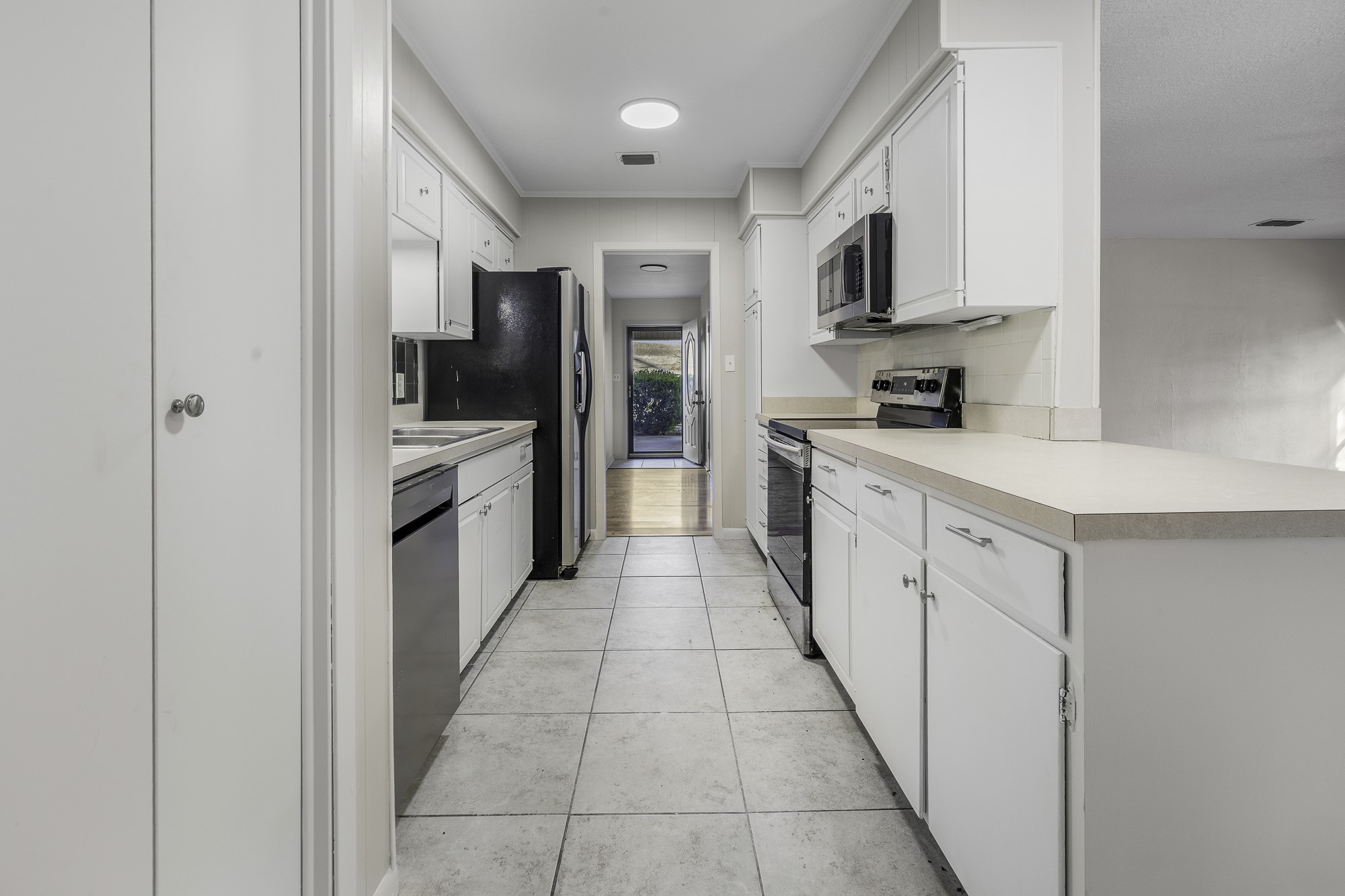 1002 W Wrights Avenue Comanche TX 76442