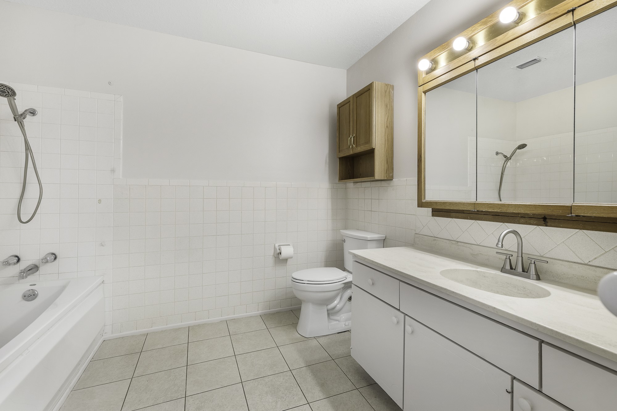 1002 W Wrights Avenue Comanche TX 76442