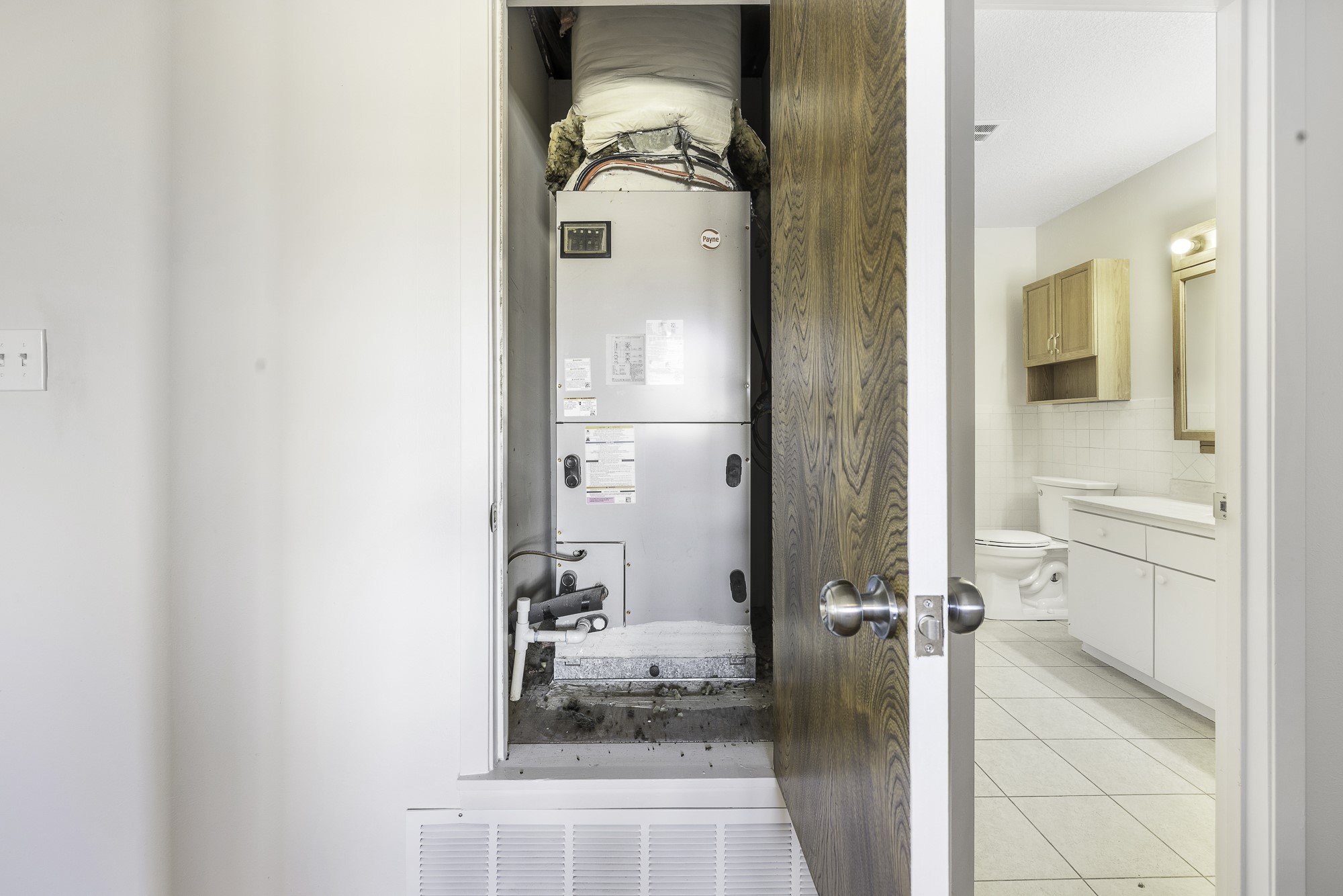 1002 W Wrights Avenue Comanche TX 76442