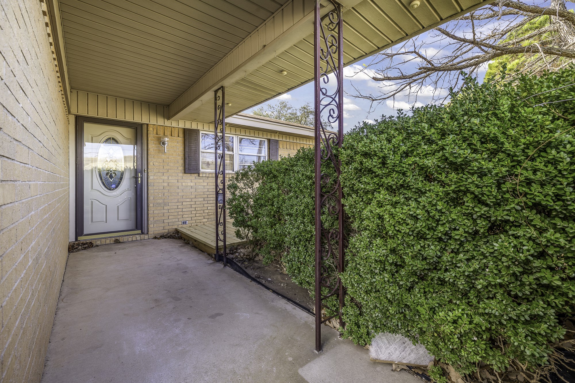 1002 W Wrights Avenue Comanche TX 76442