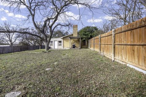 1002 W Wrights Avenue Comanche TX 76442