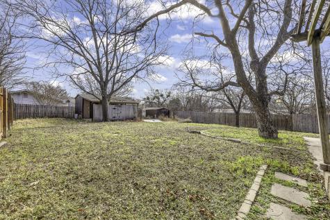 1002 W Wrights Avenue Comanche TX 76442