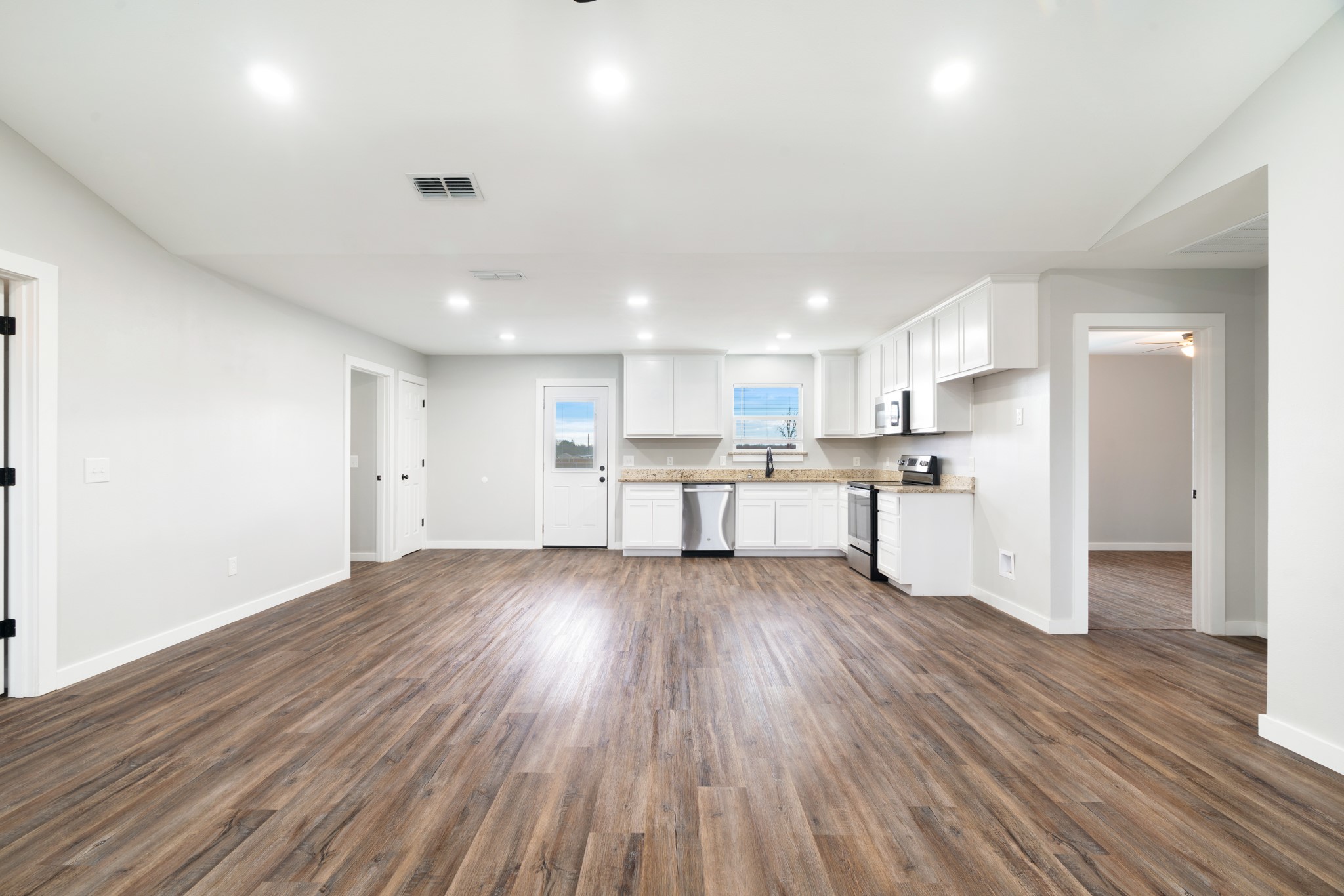 19 Pr 43793 Paris TX 75462