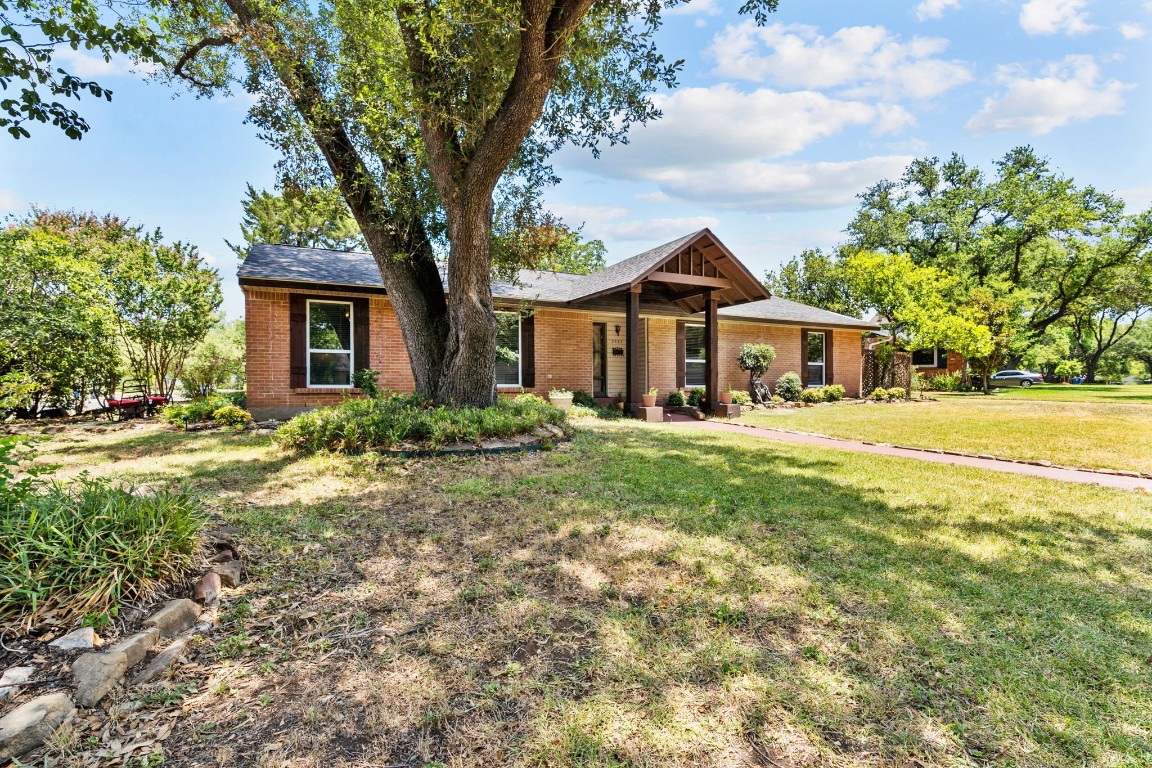 3507 Flaxley Drive Dallas TX 75229