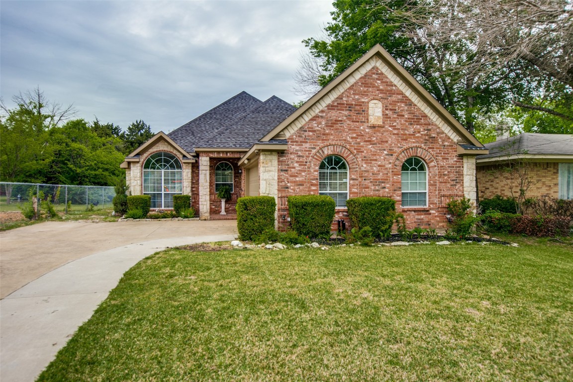1239 Sierra Blanca Drive Duncanville TX 75116