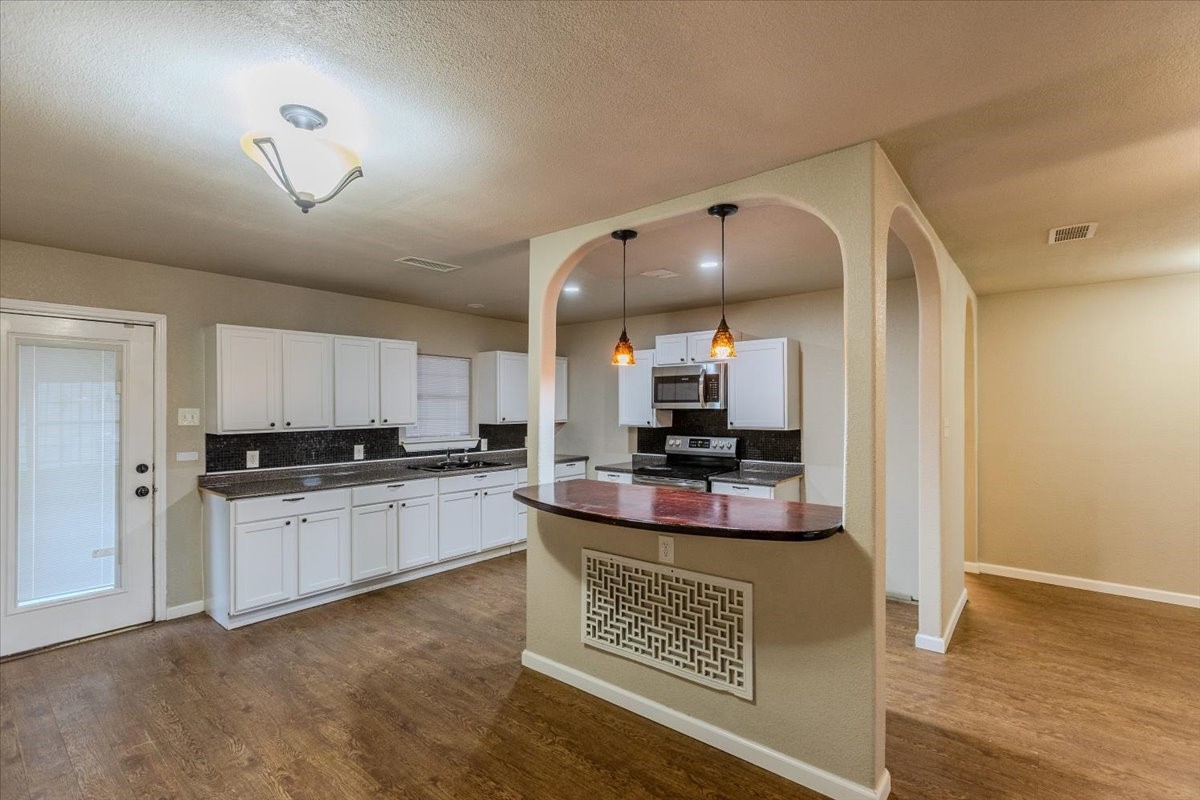 1445 Templecliff Drive Dallas TX 75217