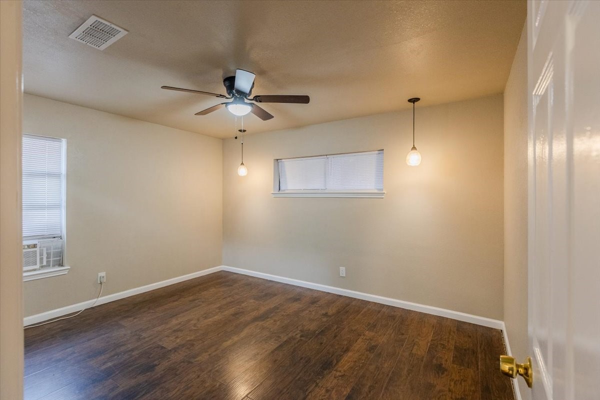 1445 Templecliff Drive Dallas TX 75217