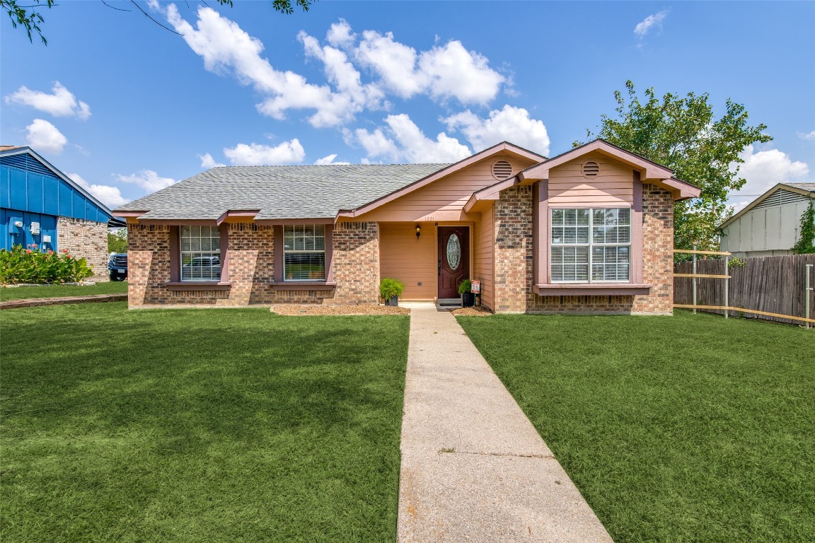 1221 High Valley Drive Garland TX 75041