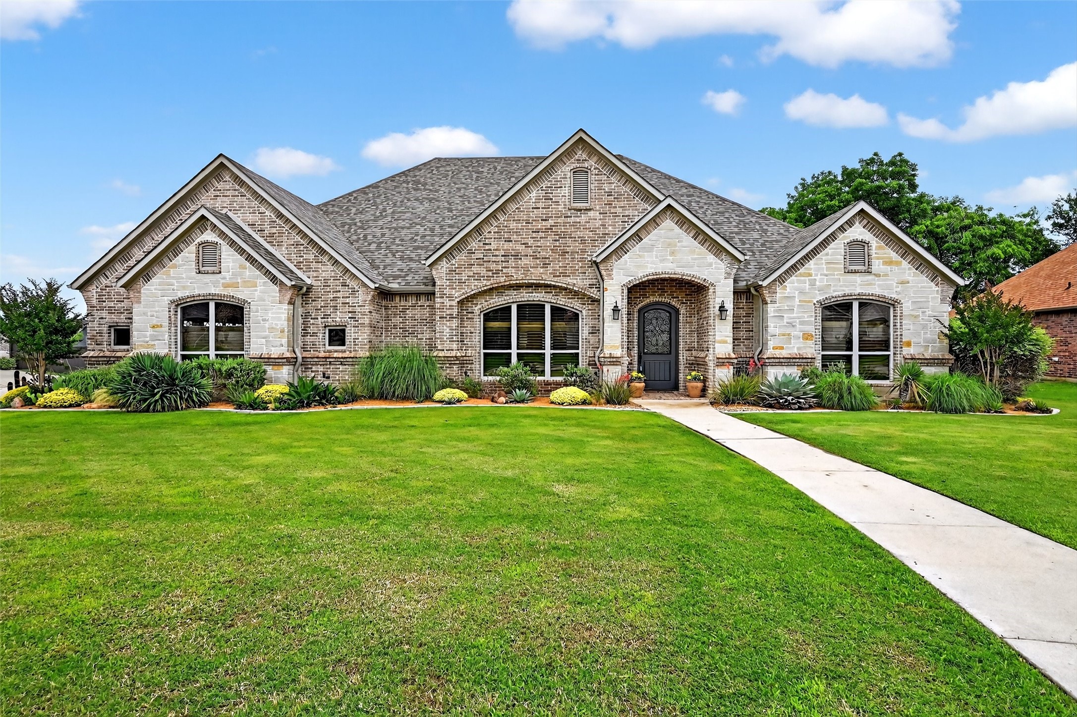 2427 Remuda Drive Sherman TX 75092