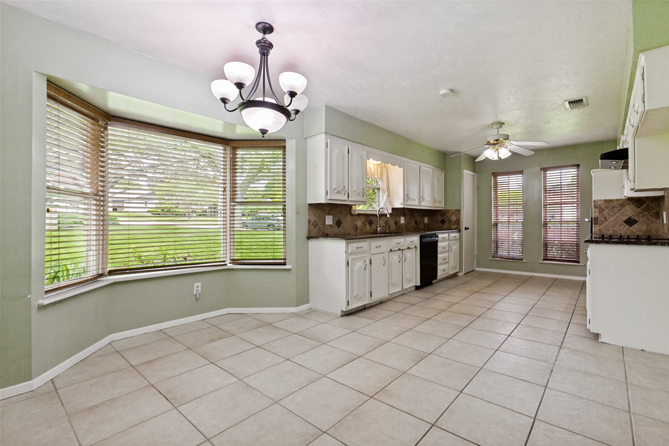 2212 Heather Hill Lane Plano TX 75075