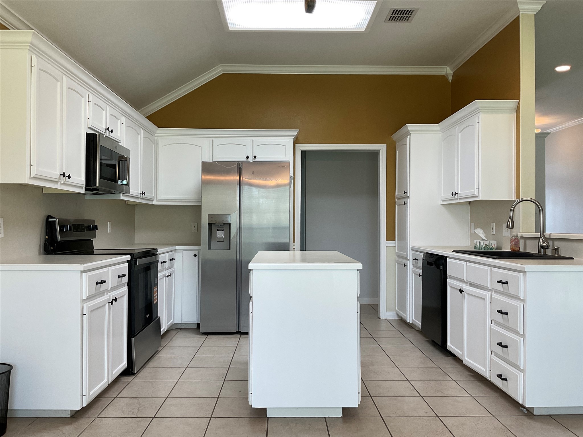 212 Toluca Trail Hewitt TX 76643
