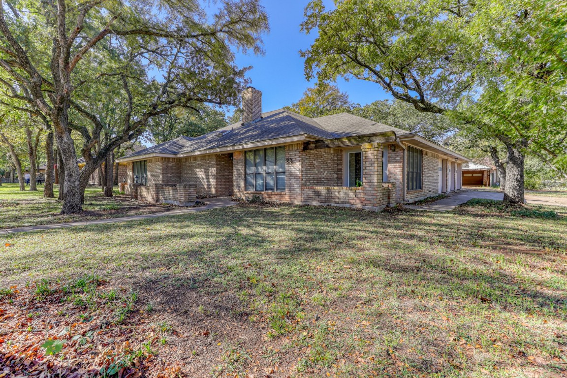 23 Greenbriar Street Mineral Wells TX 76067