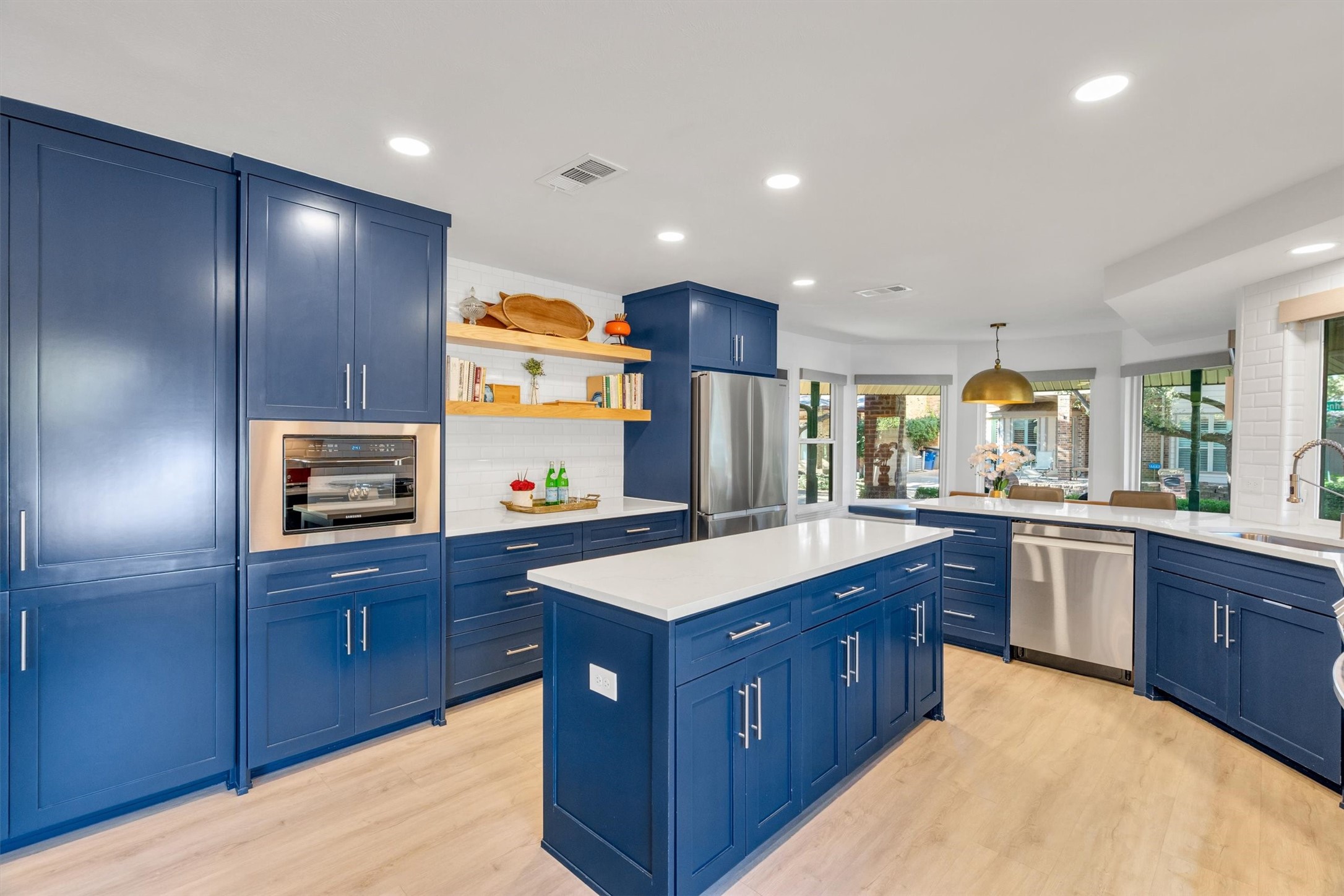 3288 Lakenheath Place Dallas TX 75204