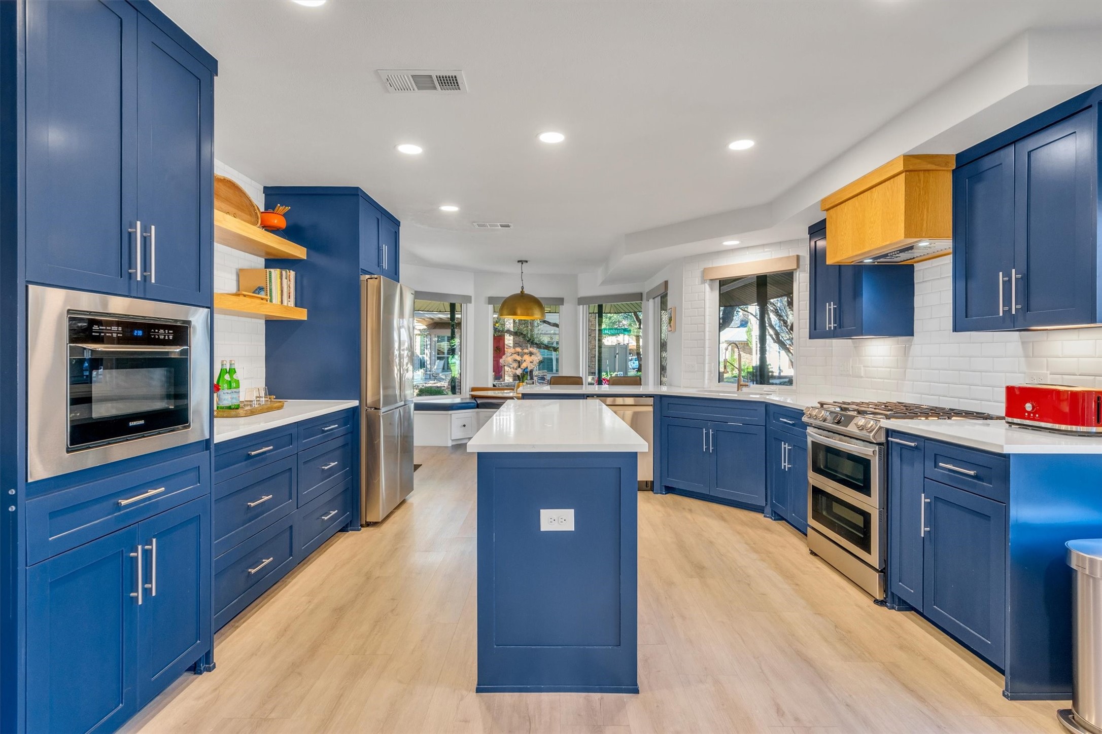 3288 Lakenheath Place Dallas TX 75204