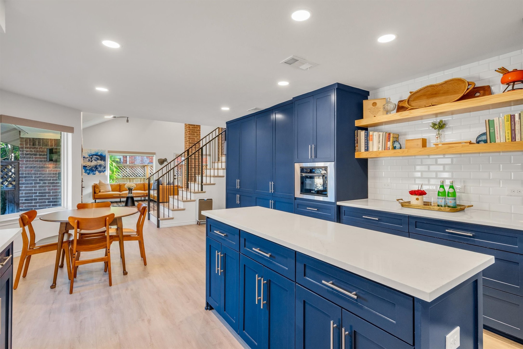3288 Lakenheath Place Dallas TX 75204