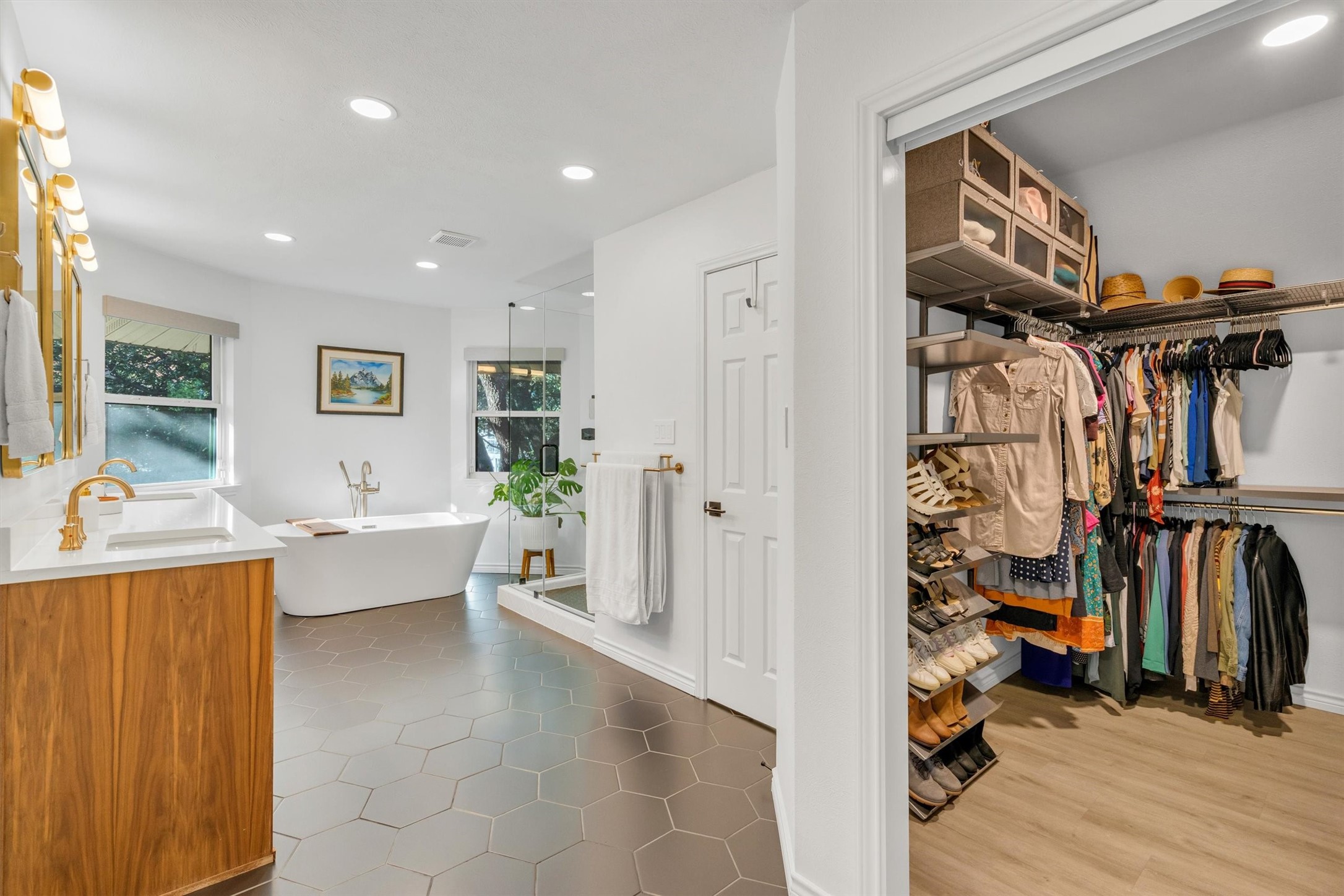 3288 Lakenheath Place Dallas TX 75204