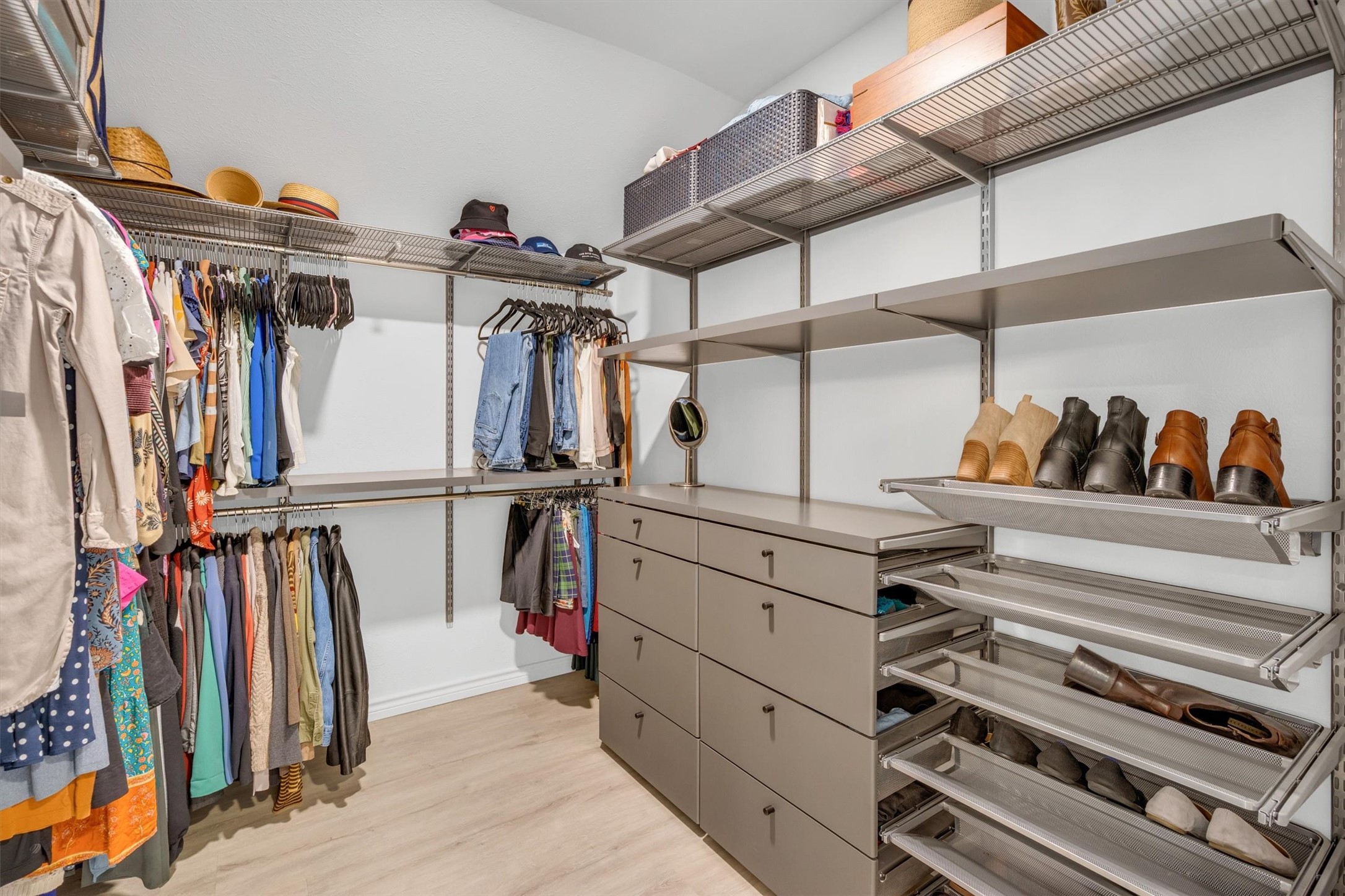 3288 Lakenheath Place Dallas TX 75204