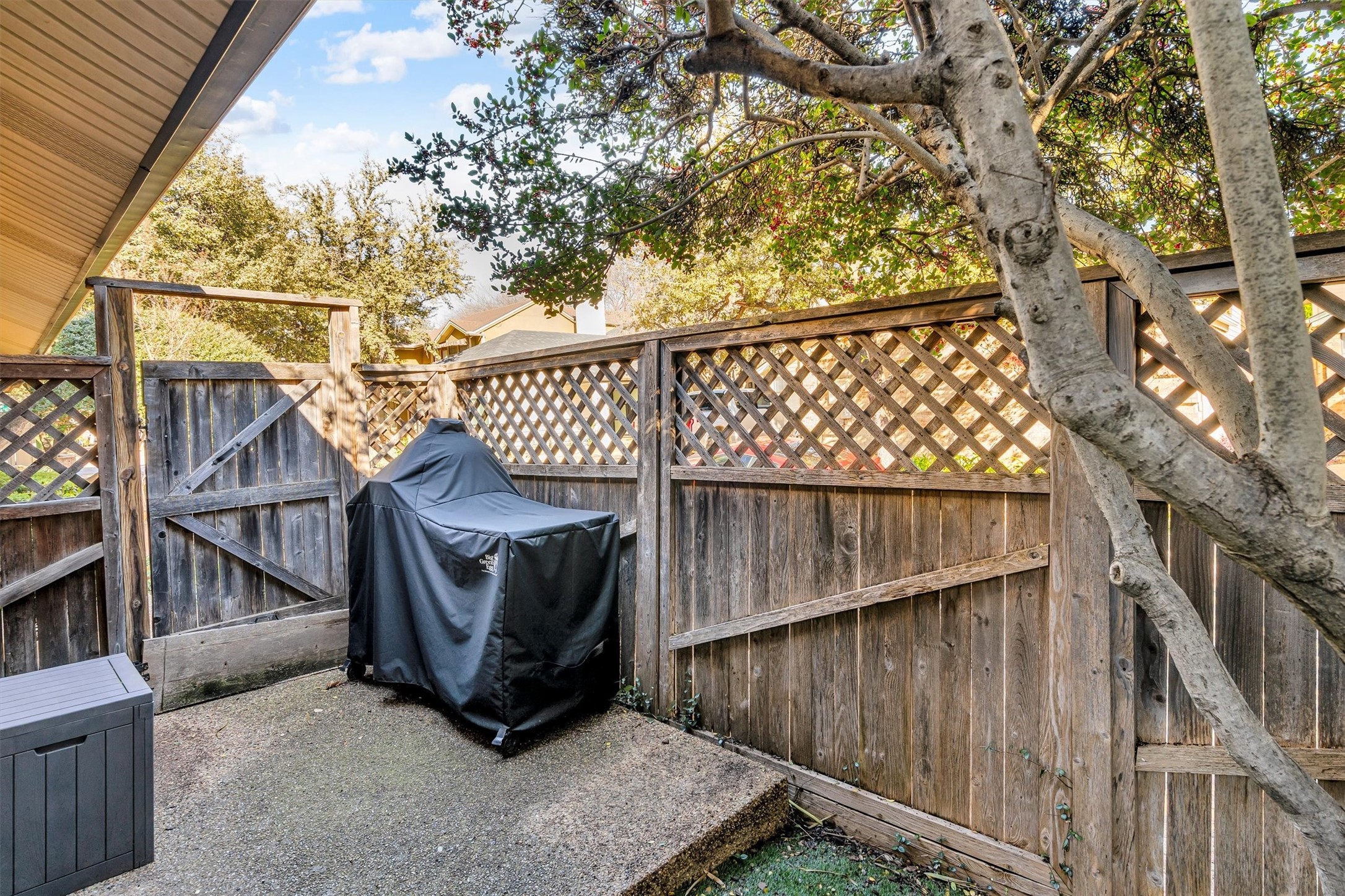 3288 Lakenheath Place Dallas TX 75204