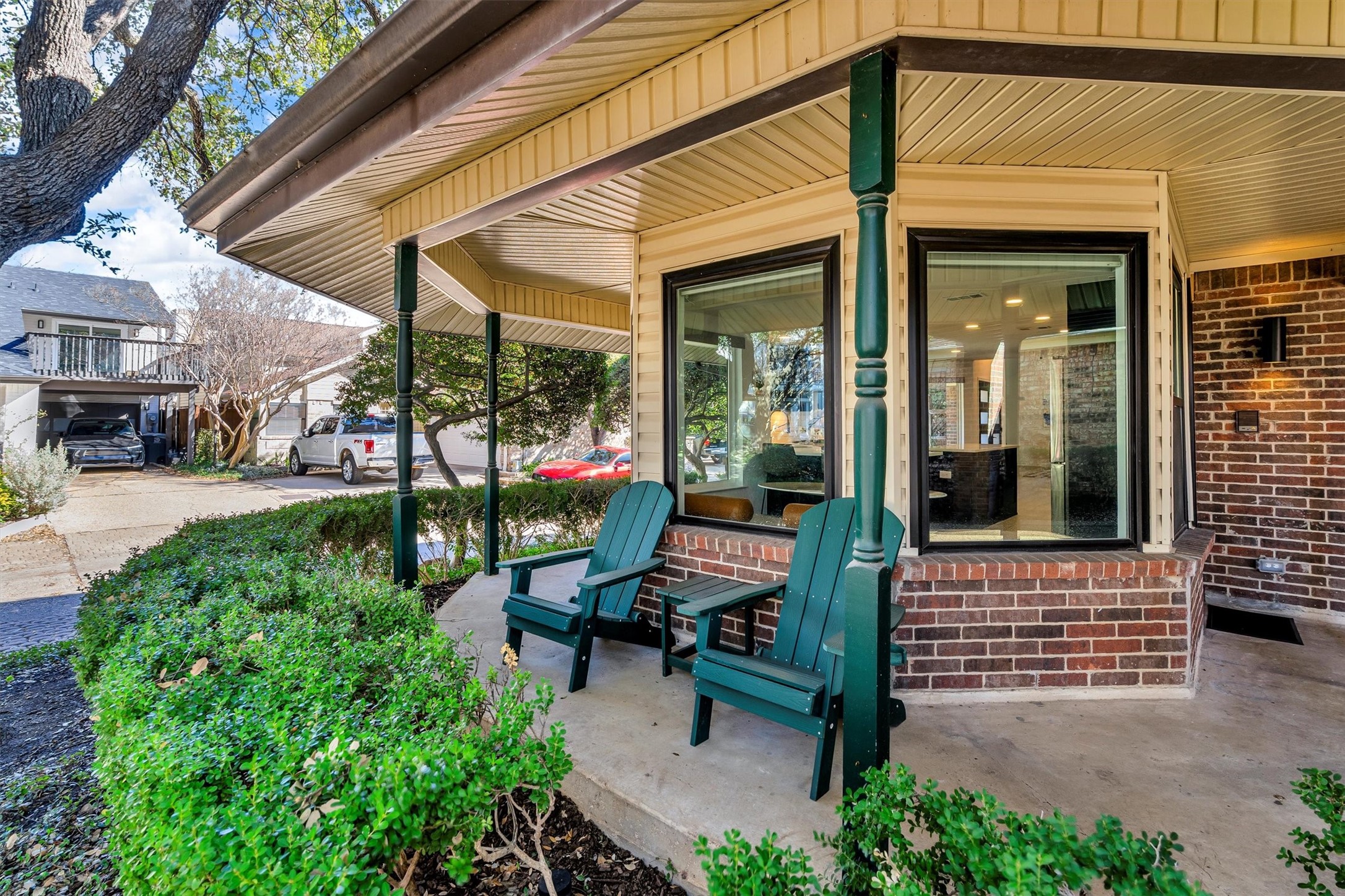 3288 Lakenheath Place Dallas TX 75204