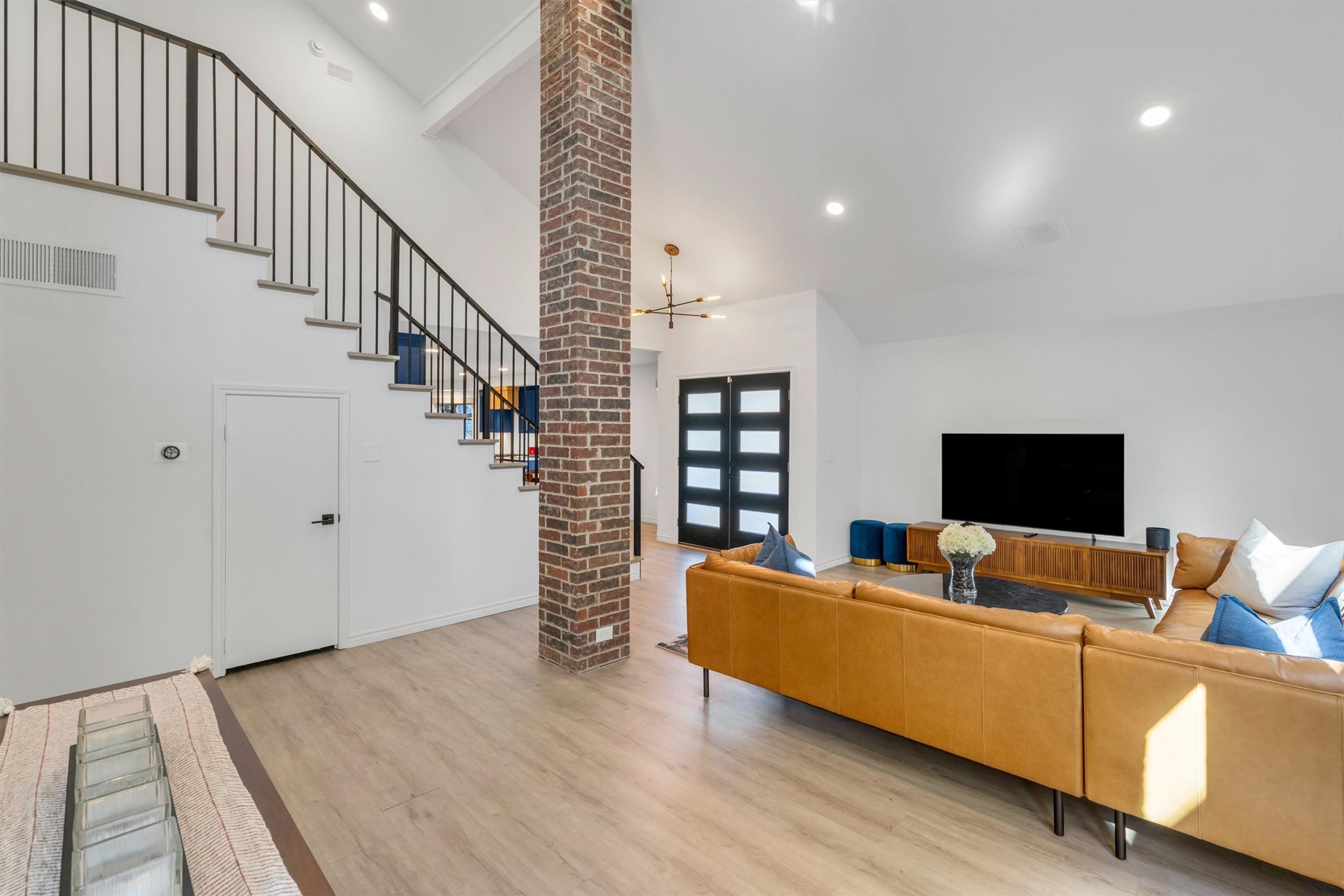 3288 Lakenheath Place Dallas TX 75204
