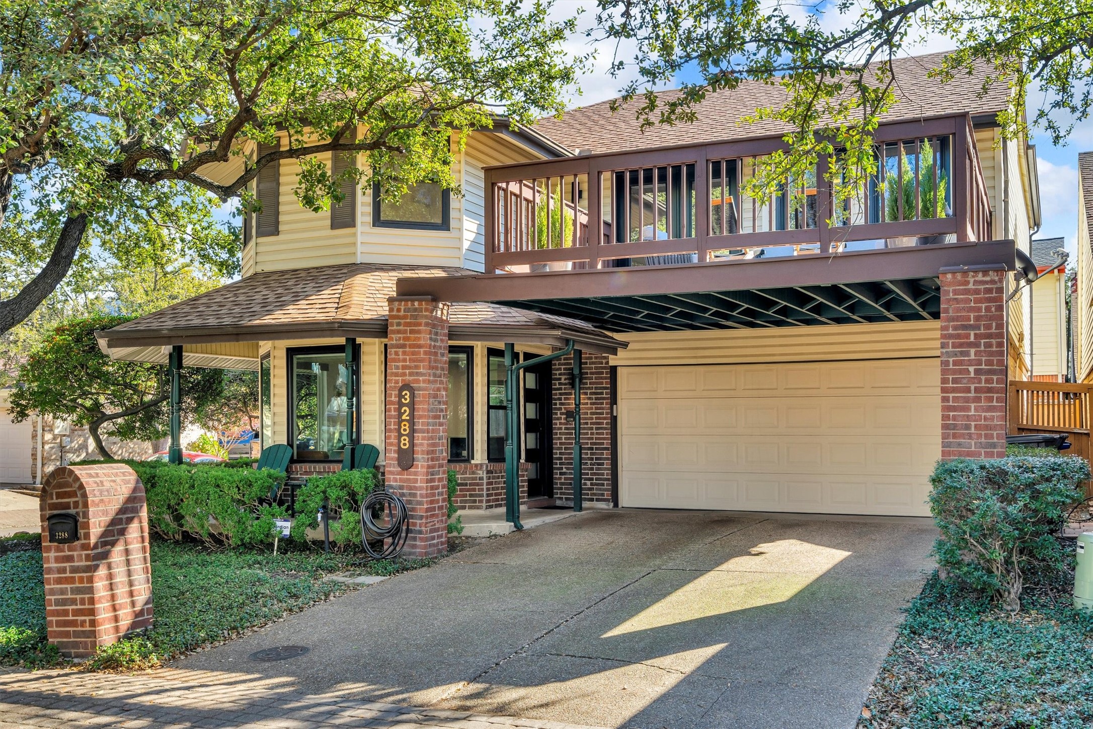 3288 Lakenheath Place Dallas TX 75204