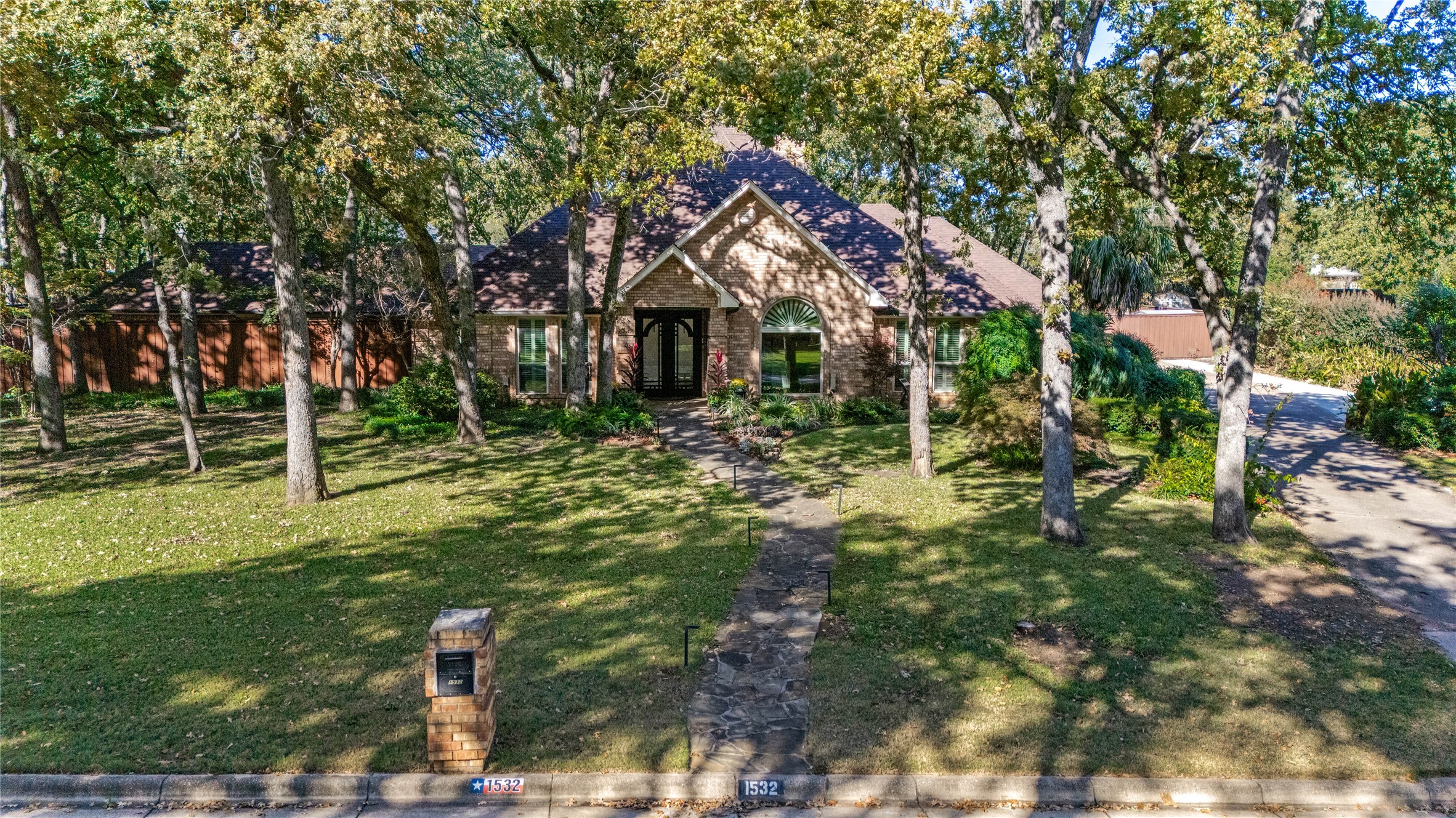 1532 Windsor Forest Trail Keller TX 76262